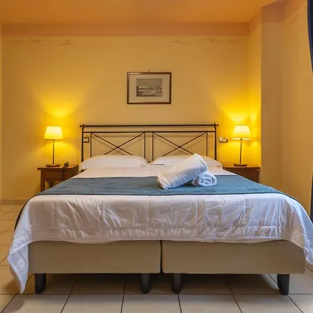 Hotiday Toscana Hotel Riparbella