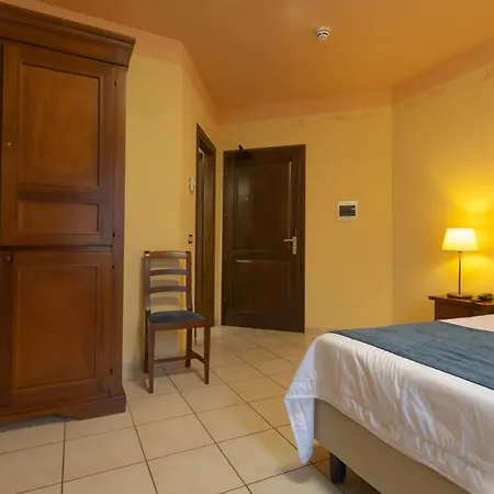 Hotel Hotiday Toscana Riparbella